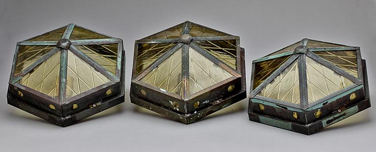 VÄGGLYKTOR, 3 st, 1900-talets andra hälft.