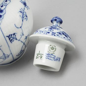 64 pieces of porcelain tableware from Royal Copenhagen, model "Musselmalet", 20th century.