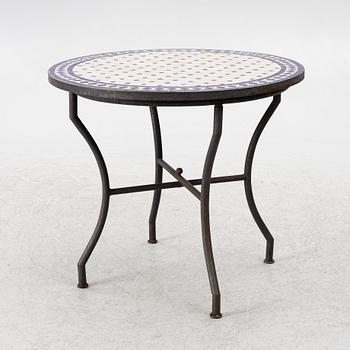 Trädgårdsbord, samtida.