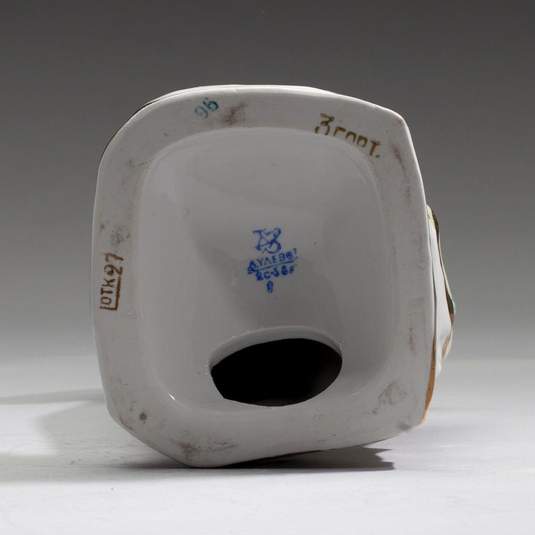 FIGURIN, porslin, Dulevo, Sovjetunionen 1960-tal.