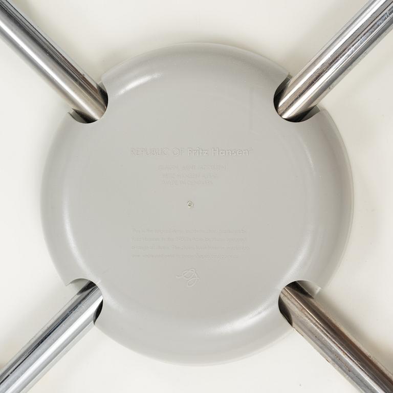 Arne Jacobsen, a set of four 'Ant' chairs, Fritz Hansen, Denmark.