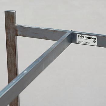 Poul Kjaerholm, soffbord "PK-61", edition Fritz Hansen, Danmark, 1995.