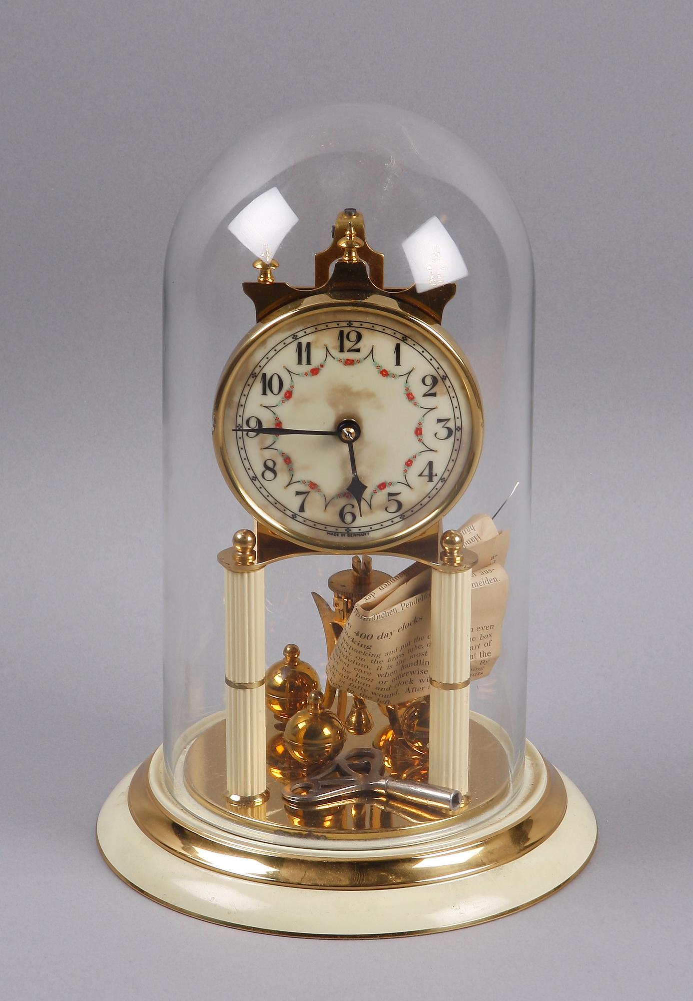 SKELETTUR, 1900-tal.