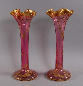VASER, ett par. Glas, 1800/1900-tal.