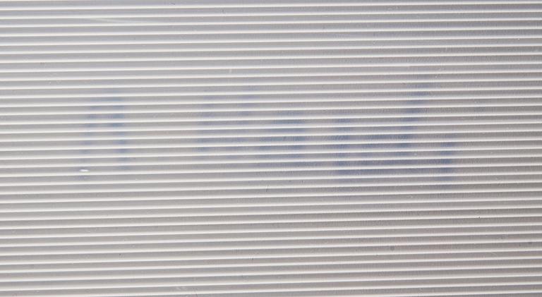 Rafael Wardi, "Esineet Keltaisella" (Föremål på Gult).