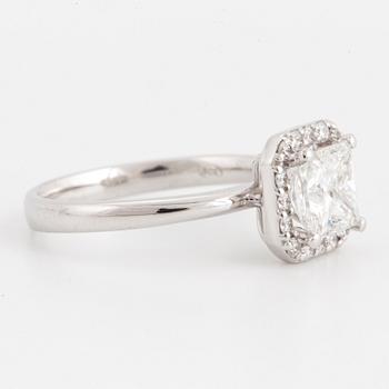 RING, med prinsesslipad diamant 1,50 ct, certifikat IGI.