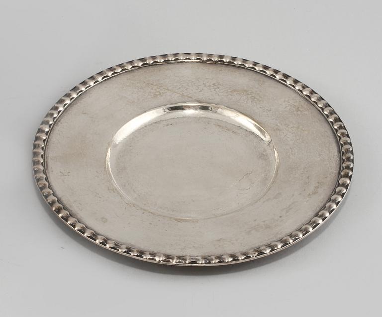 SKÅL med UNDERFAT, silver, K Andersson, Stockholm, 1917. Vikt 845 g.