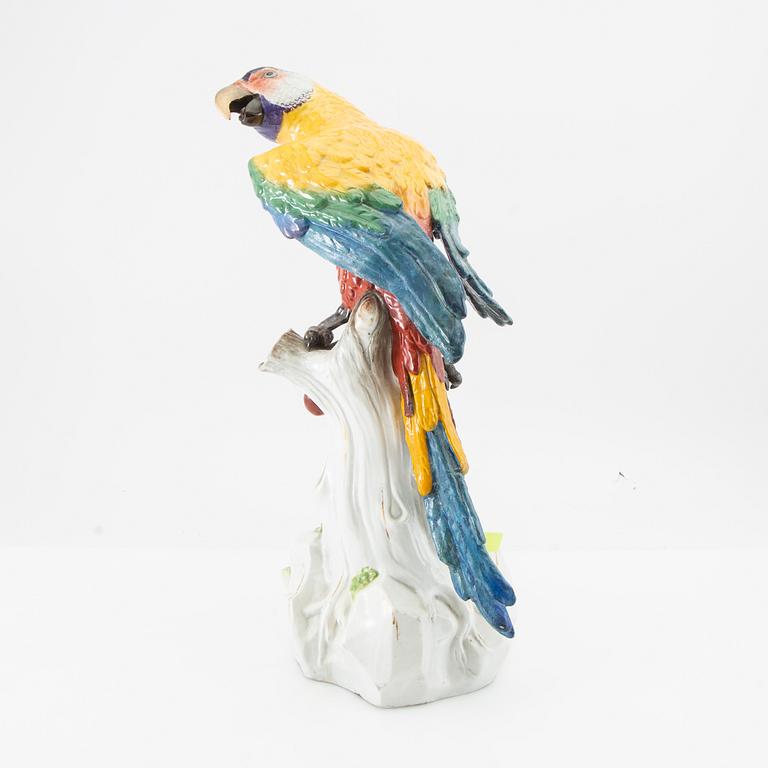 Figure Meissen early 1900s porcelain.