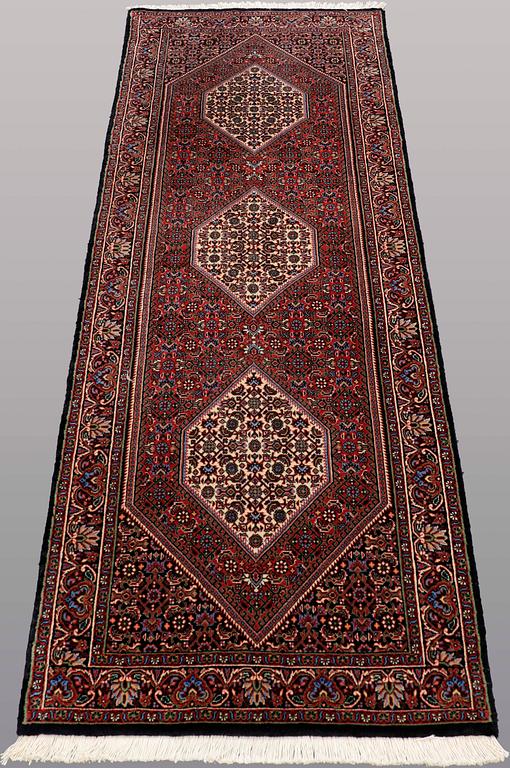 A RUNNER, Bidjar, ca 212 x 76 cm.