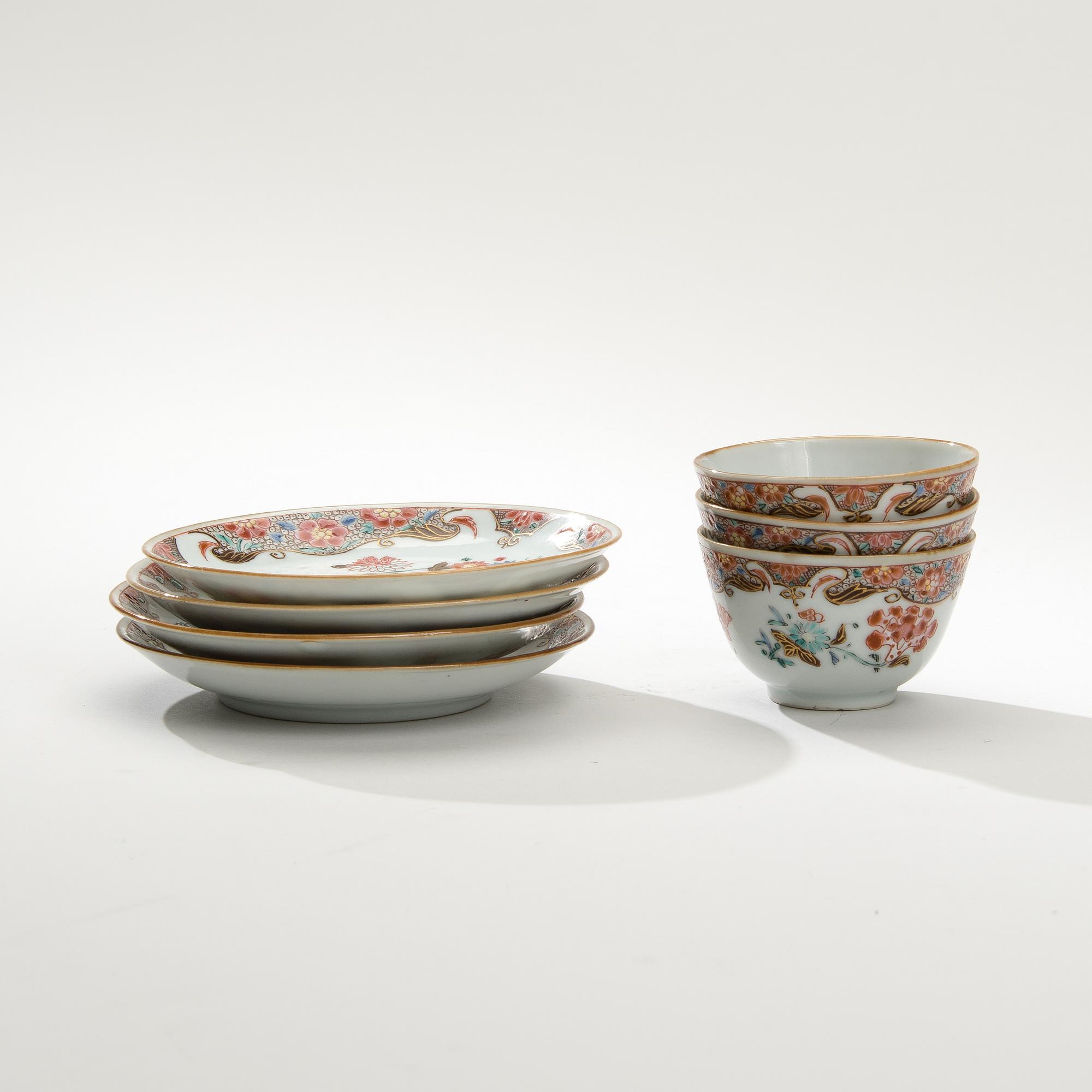VINKOPPAR MED FAT, 3 delar, porslin, Kina 1800-tal.