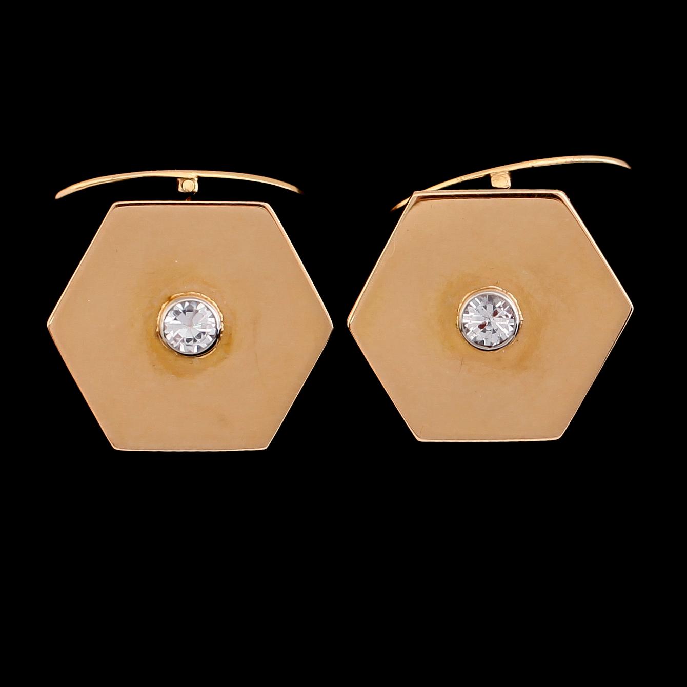 MANSCHETTKNAPPAR, 1 par, 18 k guld, 1962. Total vikt ca 10 gram.