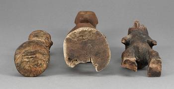 FIGURER, 3 st, Västafrika, 1900-tal.