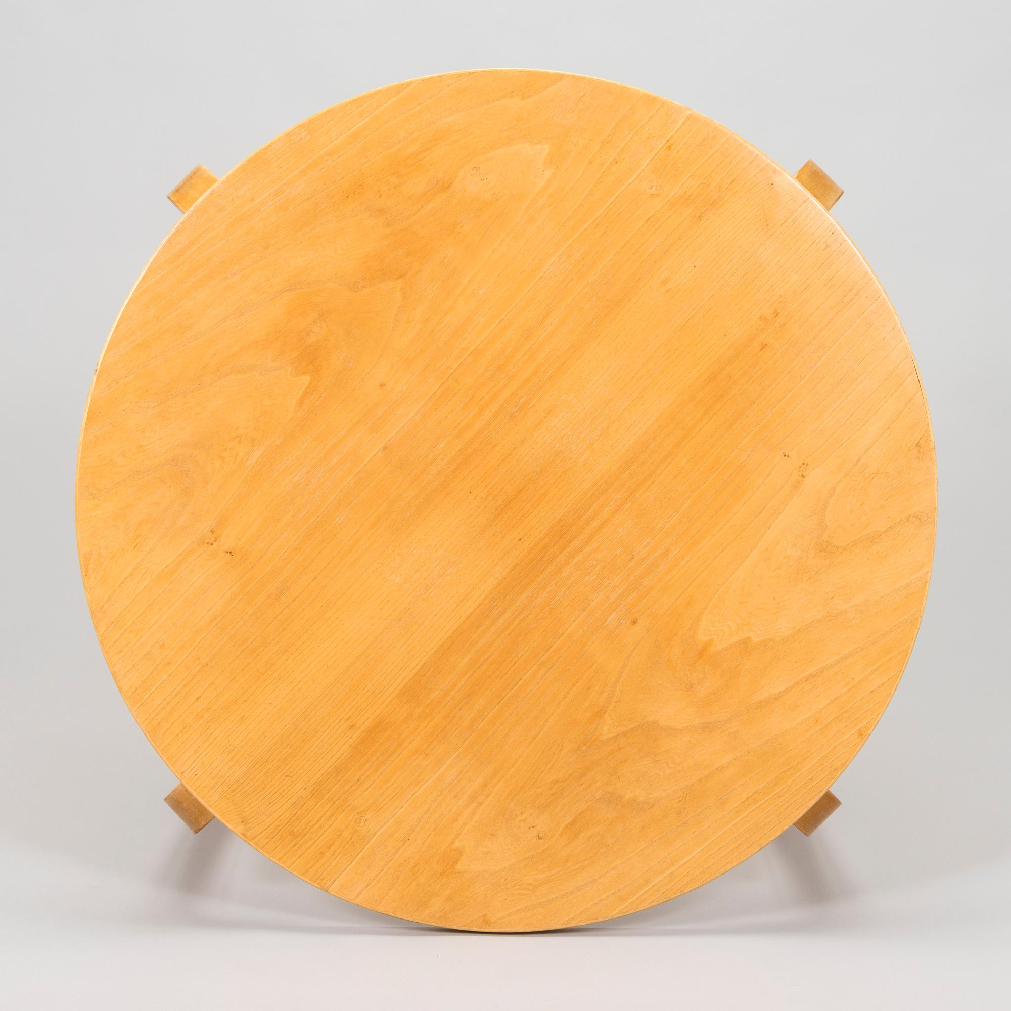 Alvar Aalto, bord, modell 72, för O.Y. Huonekalu-ja Rakennustyötehdas A.B. 1900-talets mitt.