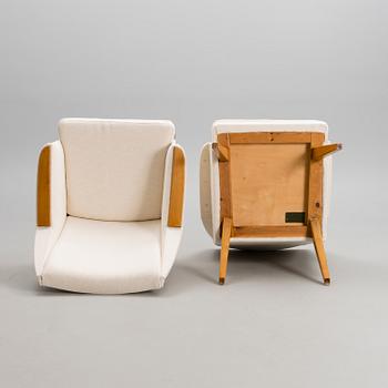 CARL GUSTAF HIORT AF ORNÄS, A PAIR OF ARMCHAIRS.