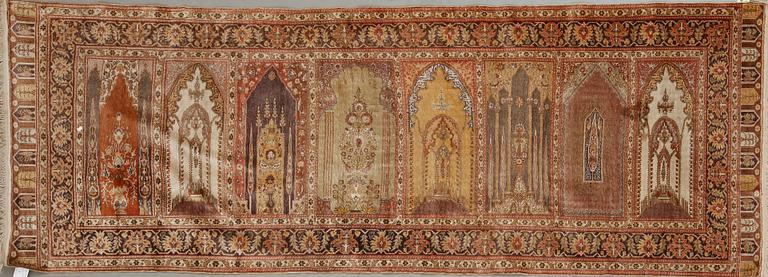 MATTA, Kayseri Saff, ca 274x100 cm.