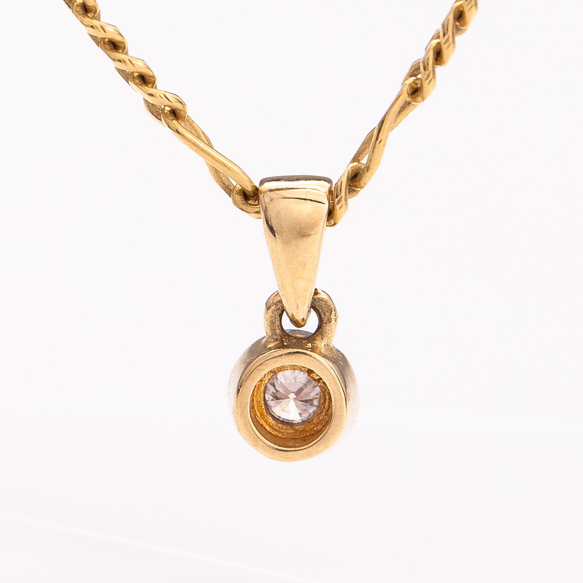 HALSBAND, 18K guld, diamant ca 0.11 ct.