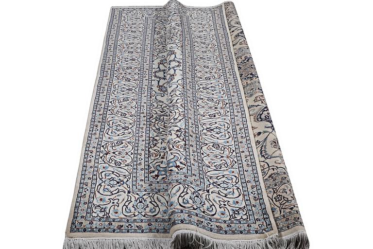 Matta, Nain, part silk, 9 laa, ca 355 x 249 cm.
