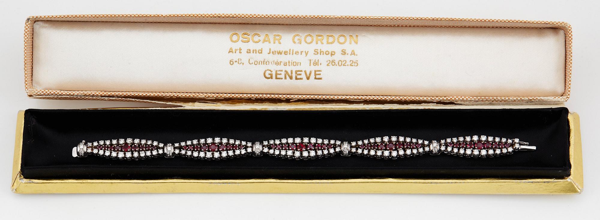Armband 18K vitguld med rubiner och runda briljantslipade diamanter.
