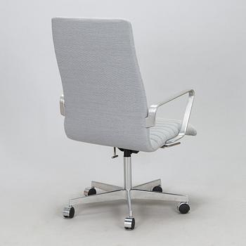 Arne Jacobsen, A 21st century "Oxford Premium" office chair for Fritz Hansen, Denmark.