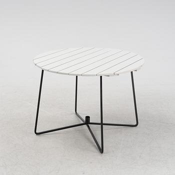 Arthur Lundquist, a model 'A2' garden table, Grythyttan Stålmöbler.