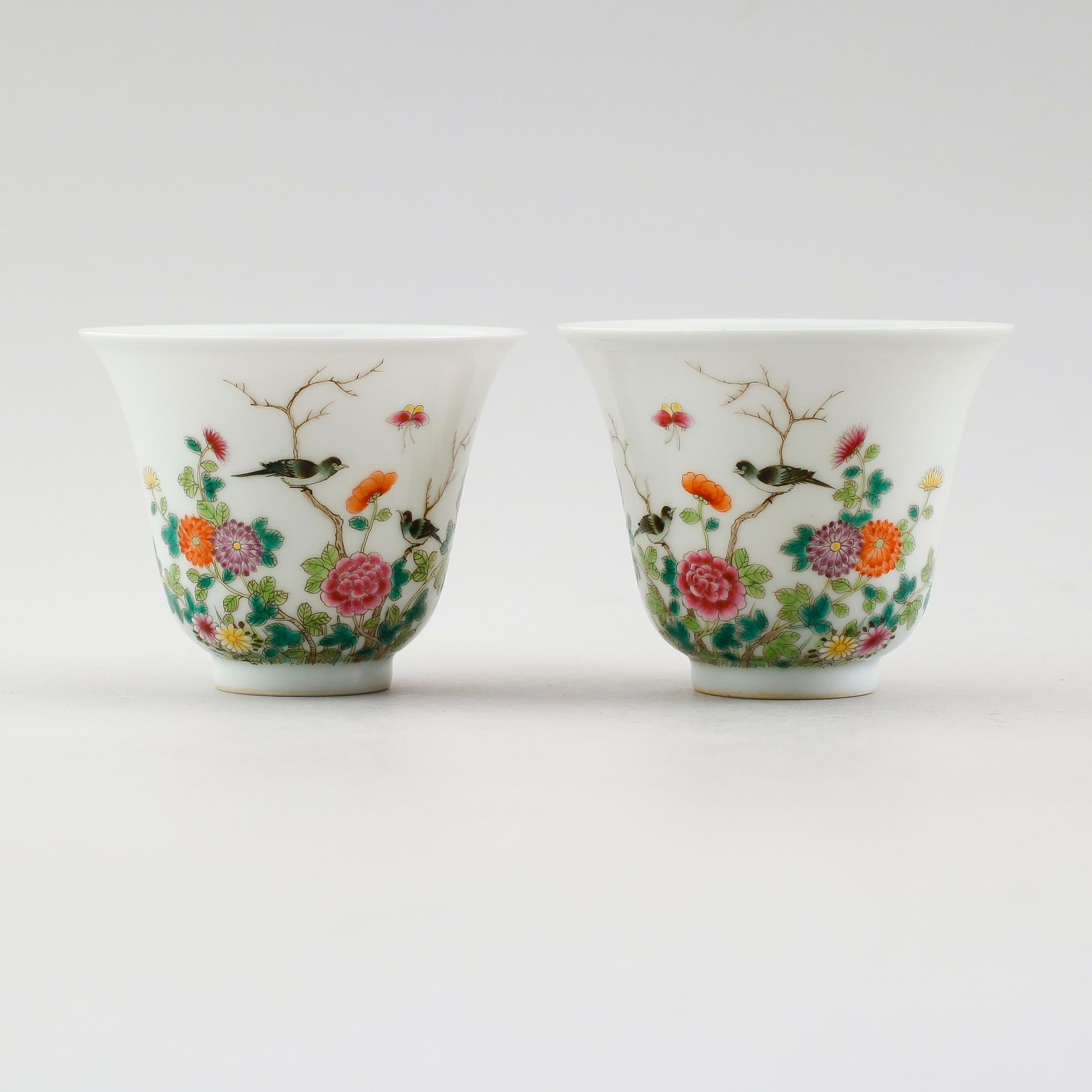 SKÅLAR, 1 par, porslin, Kina, 1900-tal.