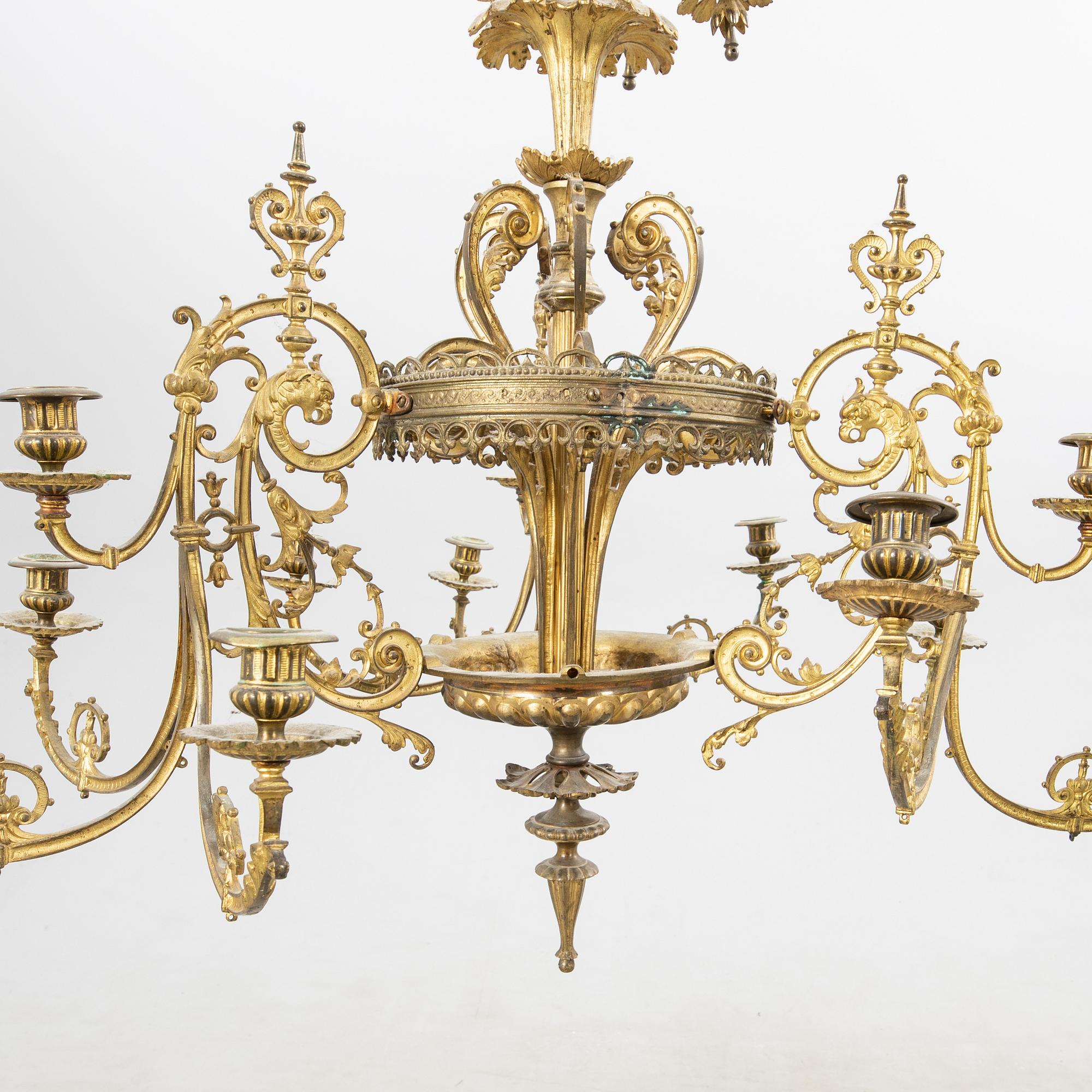 Chandelier Neo-Renaissance circa 1900.