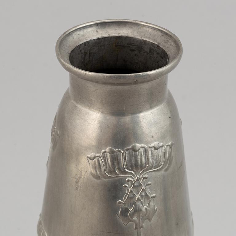 Vas och kandelaber, tenn, jugend, Kayserzinn, Tyskland, tidigt 1900-tal.
