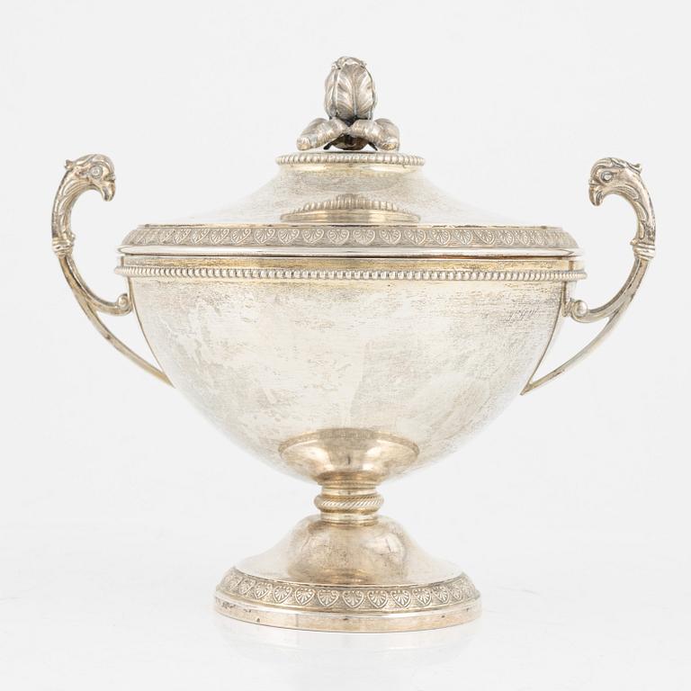 A silver sugar bowl, Stockholm 1909.