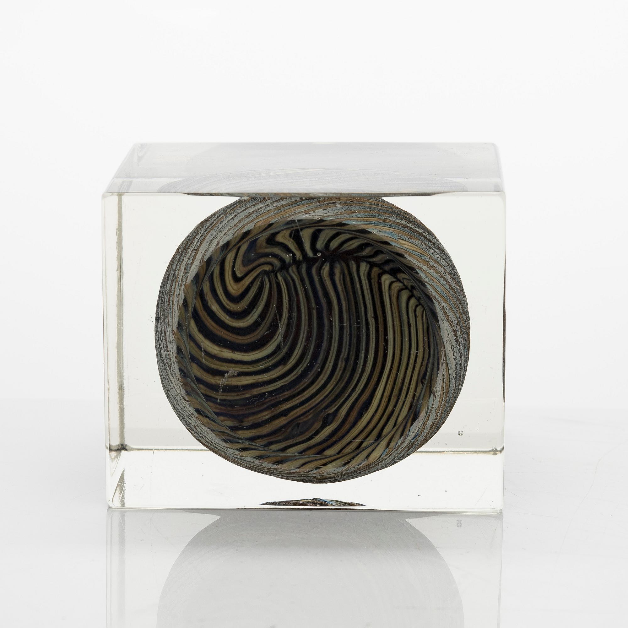 Oiva Toikka, vuosikuutio, signeerattu Oiva Toikka, Nuutajärvi 1980, numeroitu 716/1000.