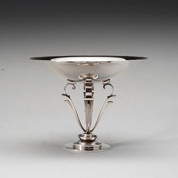 A Harald Nielsen sterling bowl, Georg Jensen, Copenhagen 1933-44.