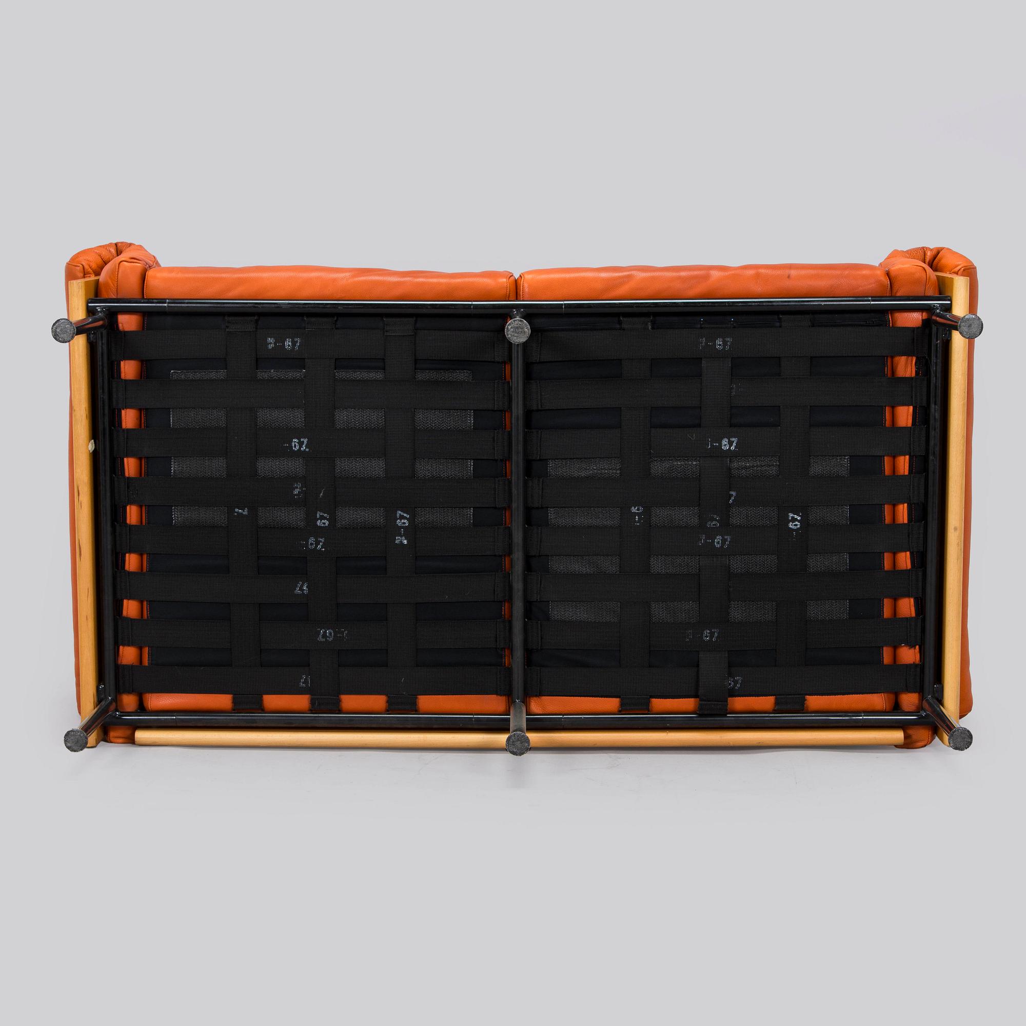 Yrjö Kukkapuro, sohva ja nojatuoli "Ateljee" tilaustyö, Haimi, 1970-luvun loppu.