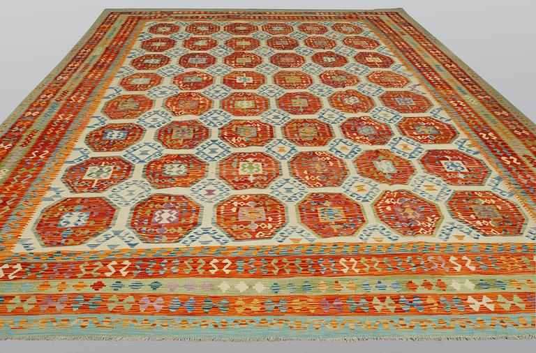 Matta, Kelim, ca 481 x 404 cm.