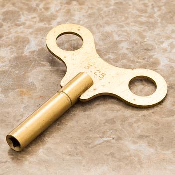 Pöytäkello, art deco, 1920/30-luku.