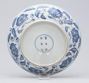 SKÅLFAT, porslin,  Mingstil, Kina.