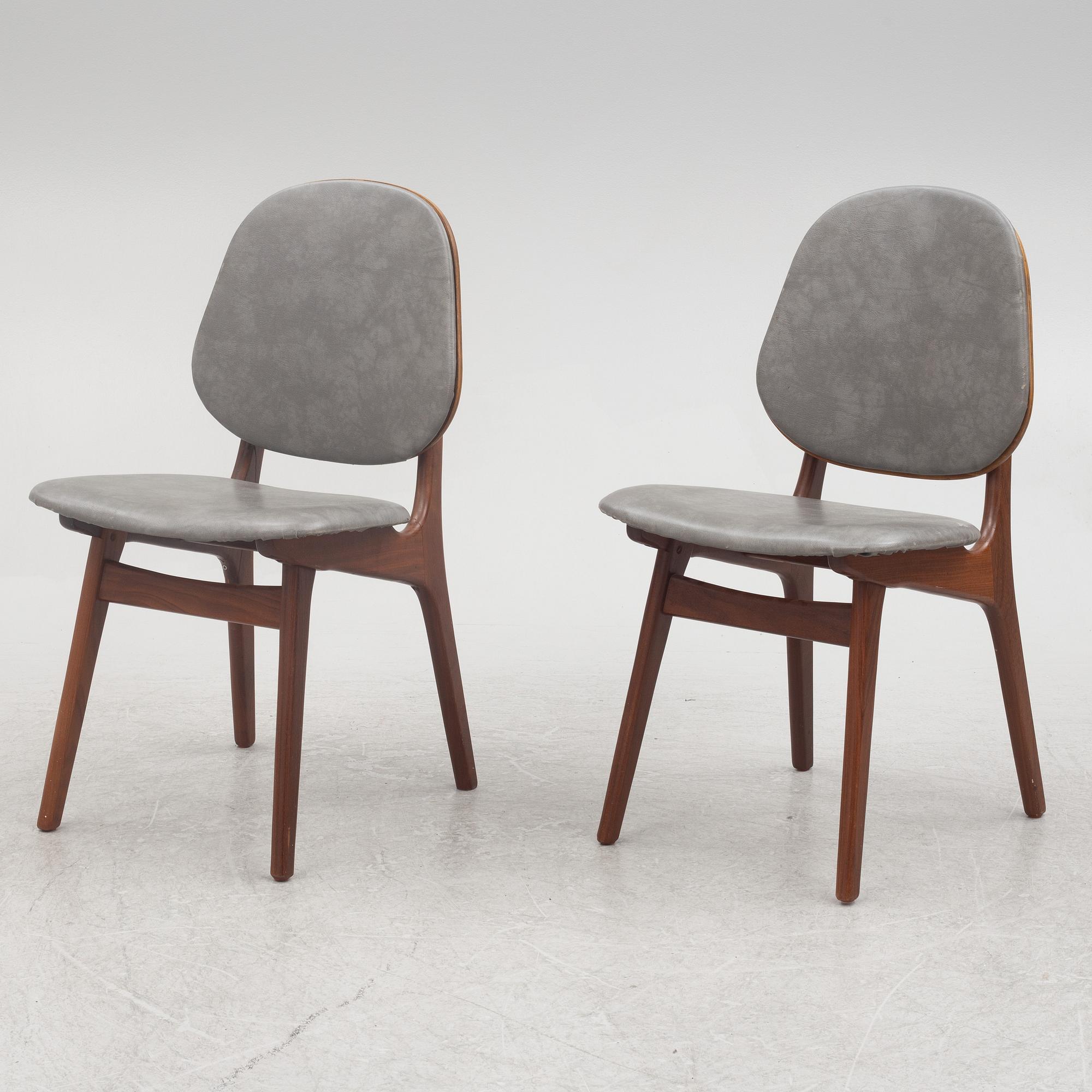 Arne Hovmand-Olsen,  a set of six model 75 chairs, Mogens Kold Møbelfabrik, Denmark 1960s.