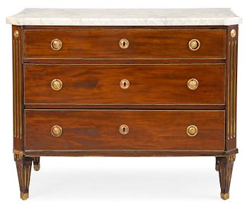 347. A GUSTAVIAN CHEST OF DRAWERS.