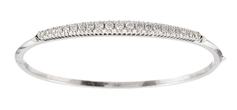 BANGLE, set with brilliant cut diamonds, tot. 0.82 cts.
