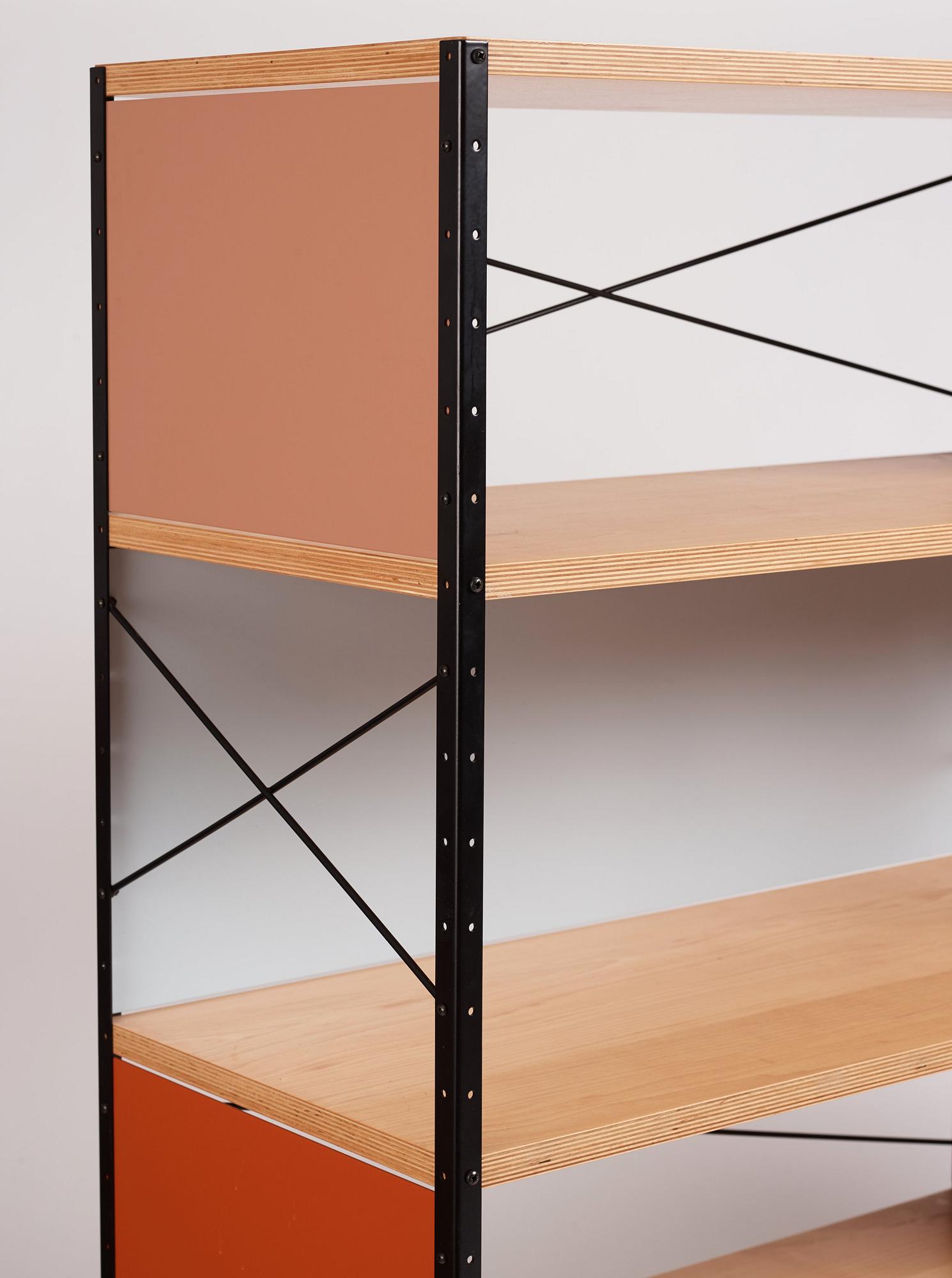 Charles & Ray Eames, hyllsystem, "ESU-Eames Storage Unit", Vitra, 2015.