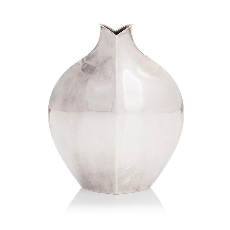 Tapio Wirkkala, A 'TW 42' sterling silver vase, Kultakeskus, Hämeenlinna Finland 1966.