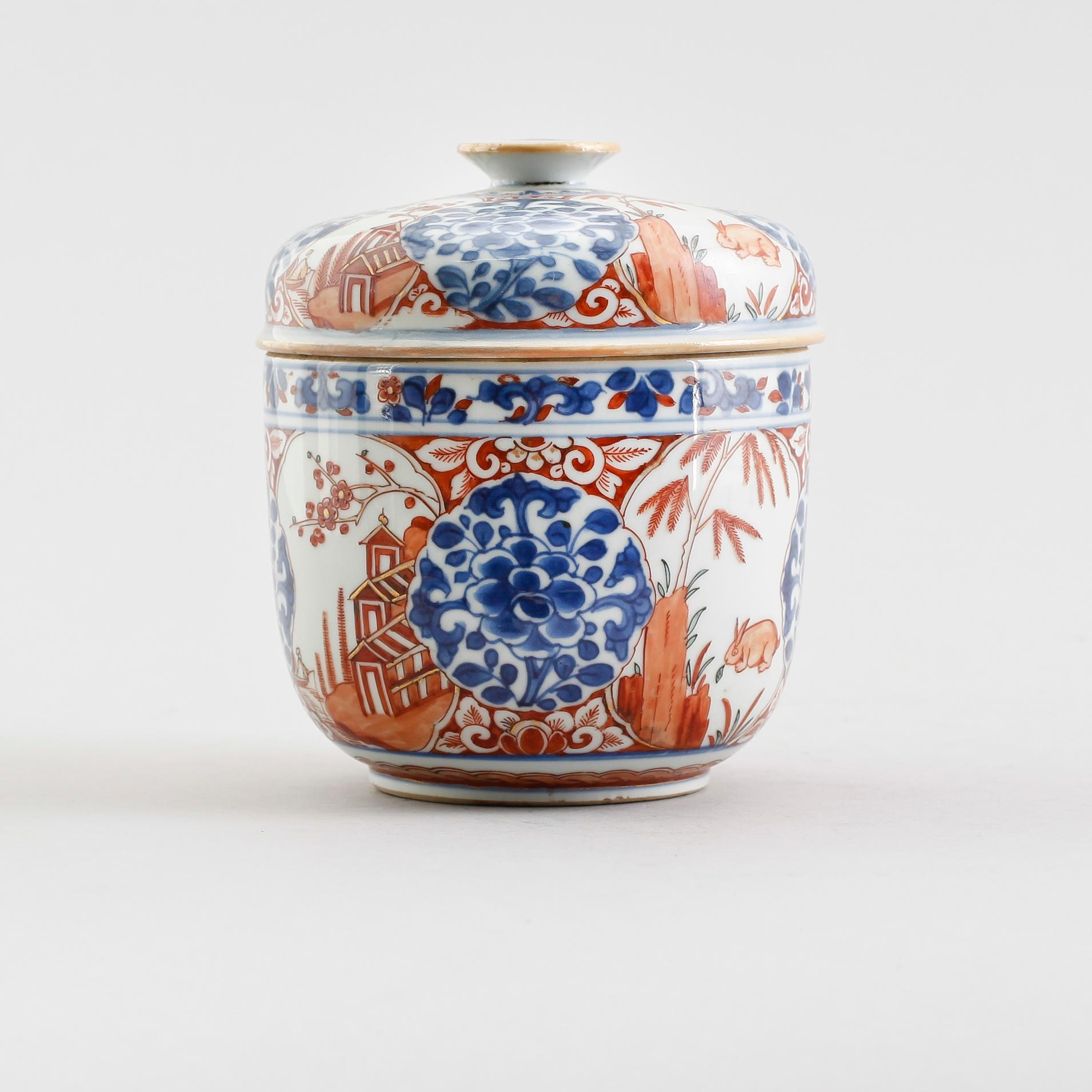 LOCKDOSA, porslin, Kina/Japan, sannolikt 1700-tal.