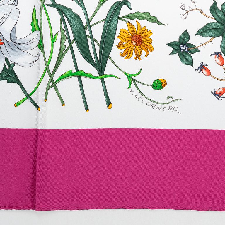 Gucci, scarf, "Flora".