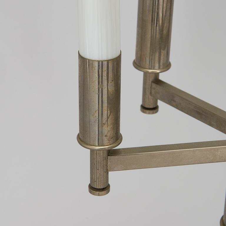 Paavo Tynell, A 1930s made to order chandelier for Taito.