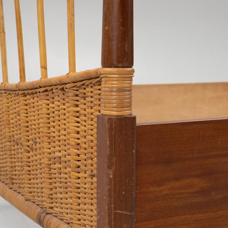 Josef Frank, sängram, modell 949, Firma Svenskt Tenn.