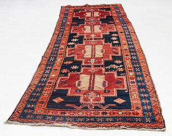 Gallery carpet, oriental, Northwest Persia, approx. 370 x 115 cm.