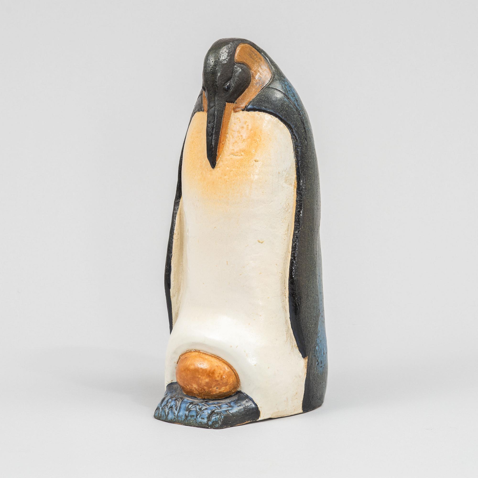 Lillemor Mannerheim, a stoneware figurin, 1984.