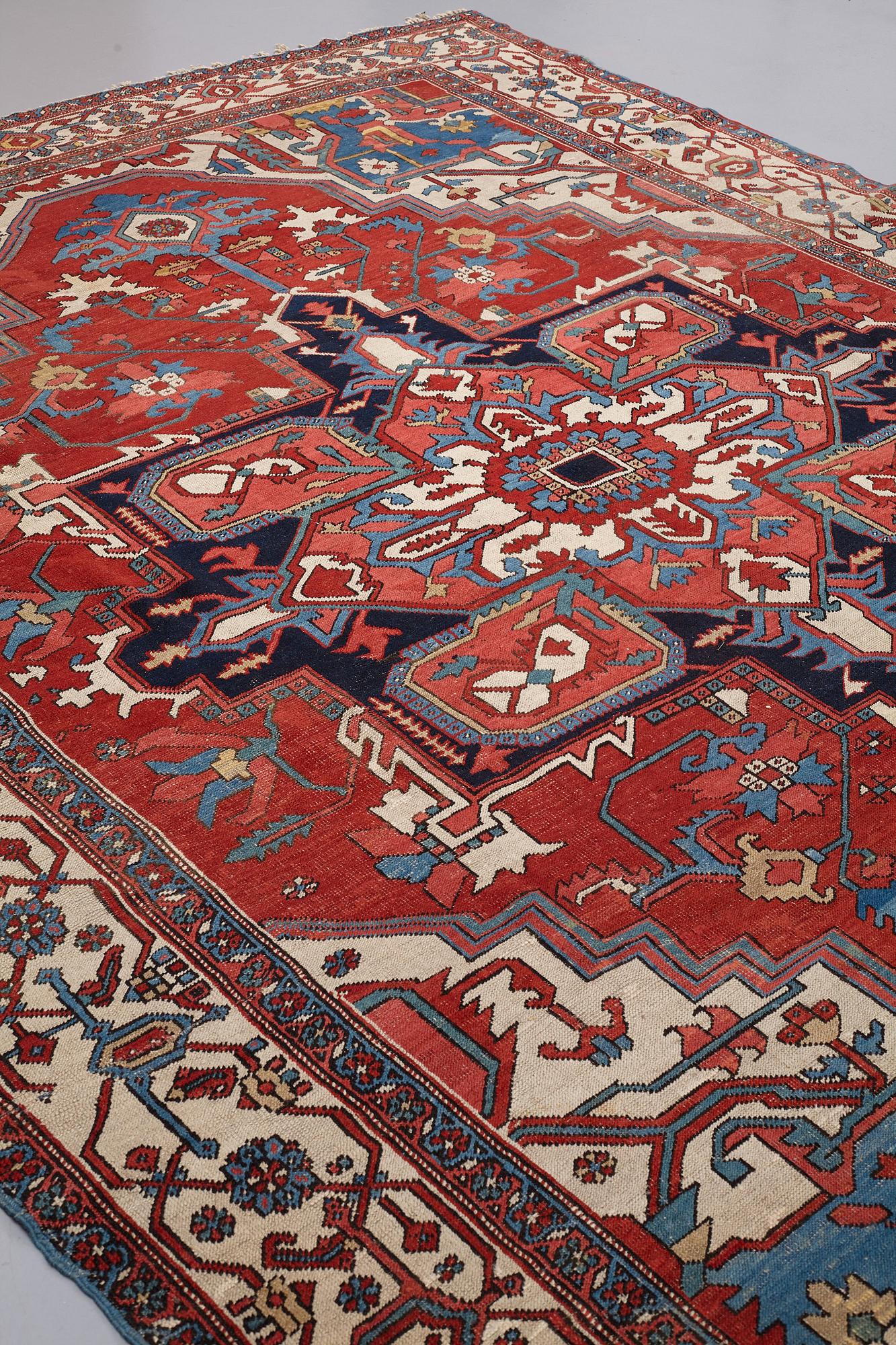 MATTA, antik Heris, ca 360,5 x 282,5 cm.