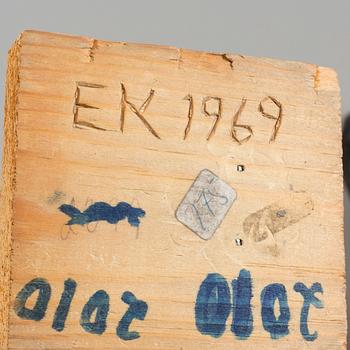 TRÄFIGURER, 7 st, signerade EK. Flertalet daterade 1969. (1 skulptur ej signerad).
