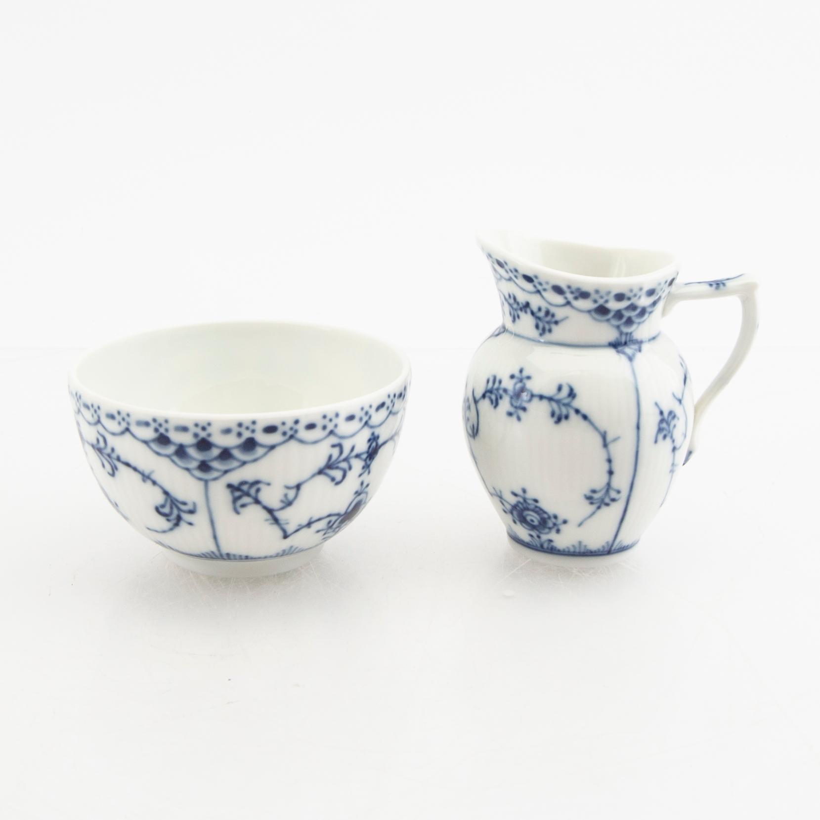 Servis 21 dlr Musselmalet halvblonde  Royal Copenhagen Danmark porslin.