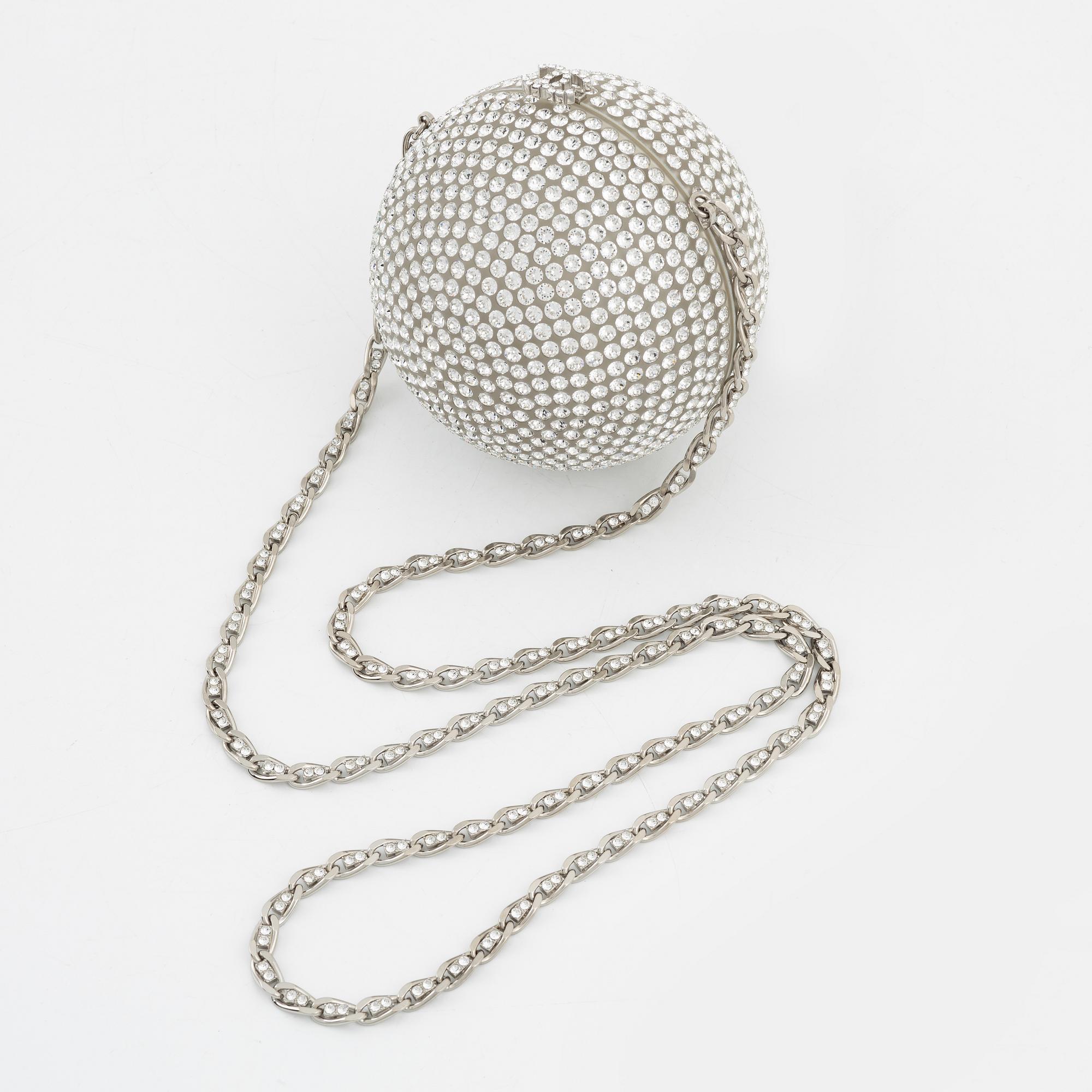 Chanel Crystal Ball Bag 2008. Bukowskis
