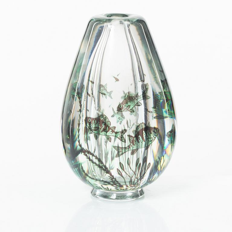 Edward Hald, "Fiskgraal" glass vase, Orrefors, Sweden, signed.